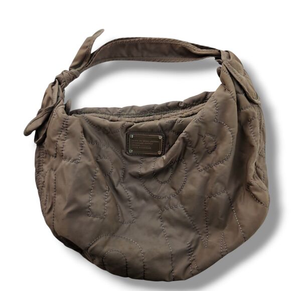 Mark Jacobs Tan Taupe Quilted Nylon Hobo Shoulder Bag Puff Crescent Lightweight - Picture 1 of 10